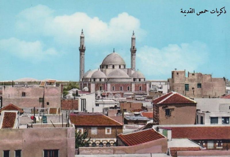 ملف:حمص-جامع ابن بالوليد بالألوان.jpg